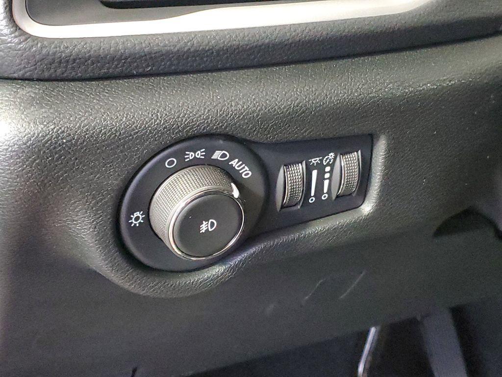 new 2025 Chrysler Pacifica car, priced at $41,416