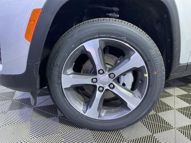 new 2025 Jeep Grand Cherokee car, priced at $46,750