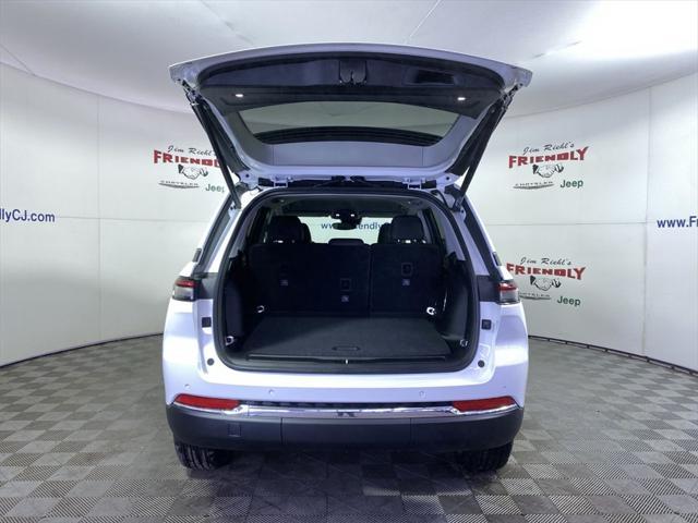 new 2025 Jeep Grand Cherokee car, priced at $48,742