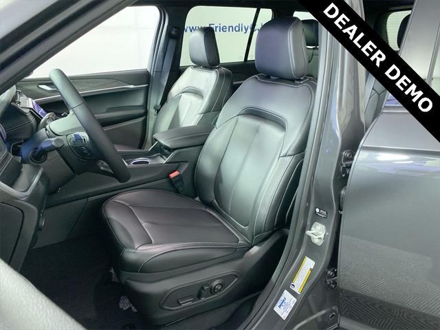 used 2025 Jeep Grand Cherokee car, priced at $40,165