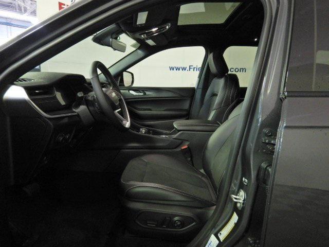 new 2025 Jeep Grand Cherokee car, priced at $42,910