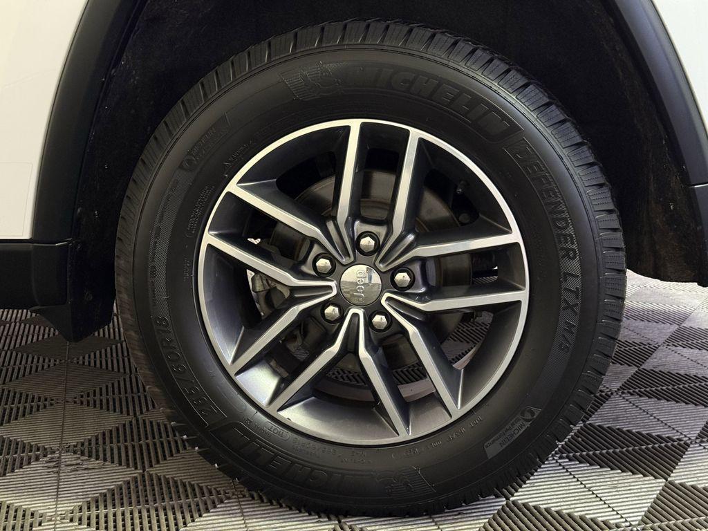 used 2018 Jeep Grand Cherokee car, priced at $19,500