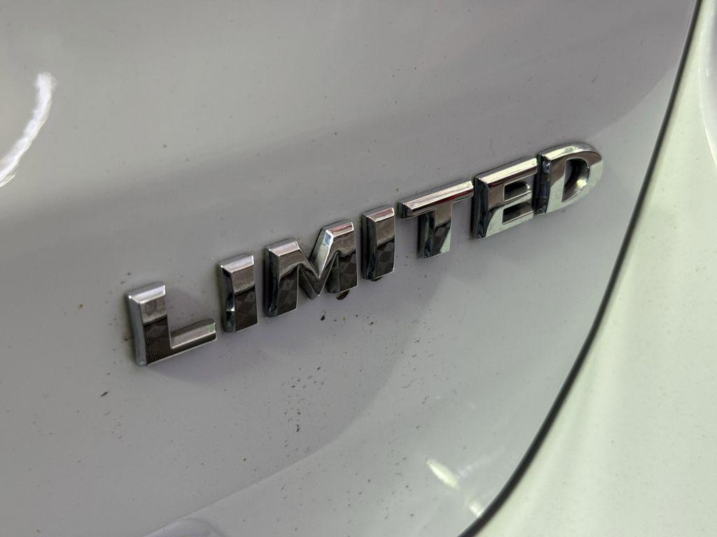 used 2018 Jeep Grand Cherokee car, priced at $19,500