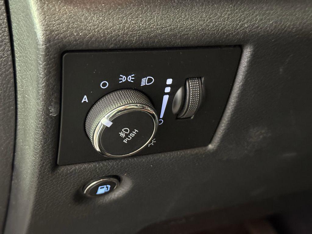 used 2018 Jeep Grand Cherokee car, priced at $19,500