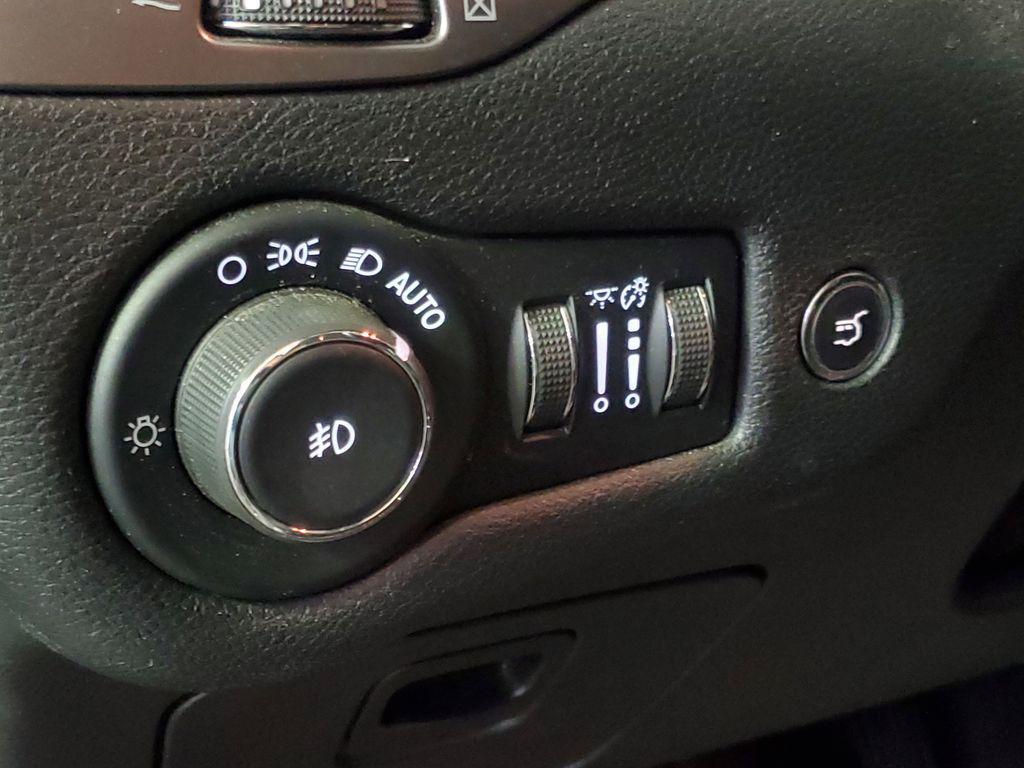 used 2019 Jeep Cherokee car, priced at $14,977
