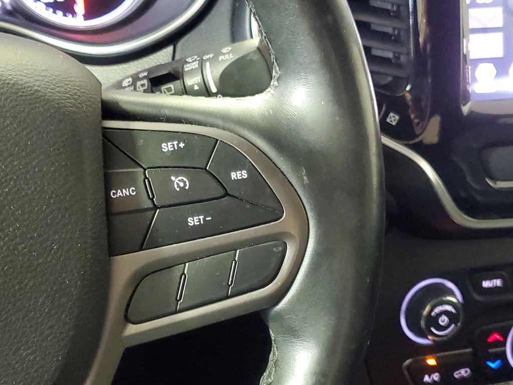 used 2019 Jeep Cherokee car, priced at $14,977