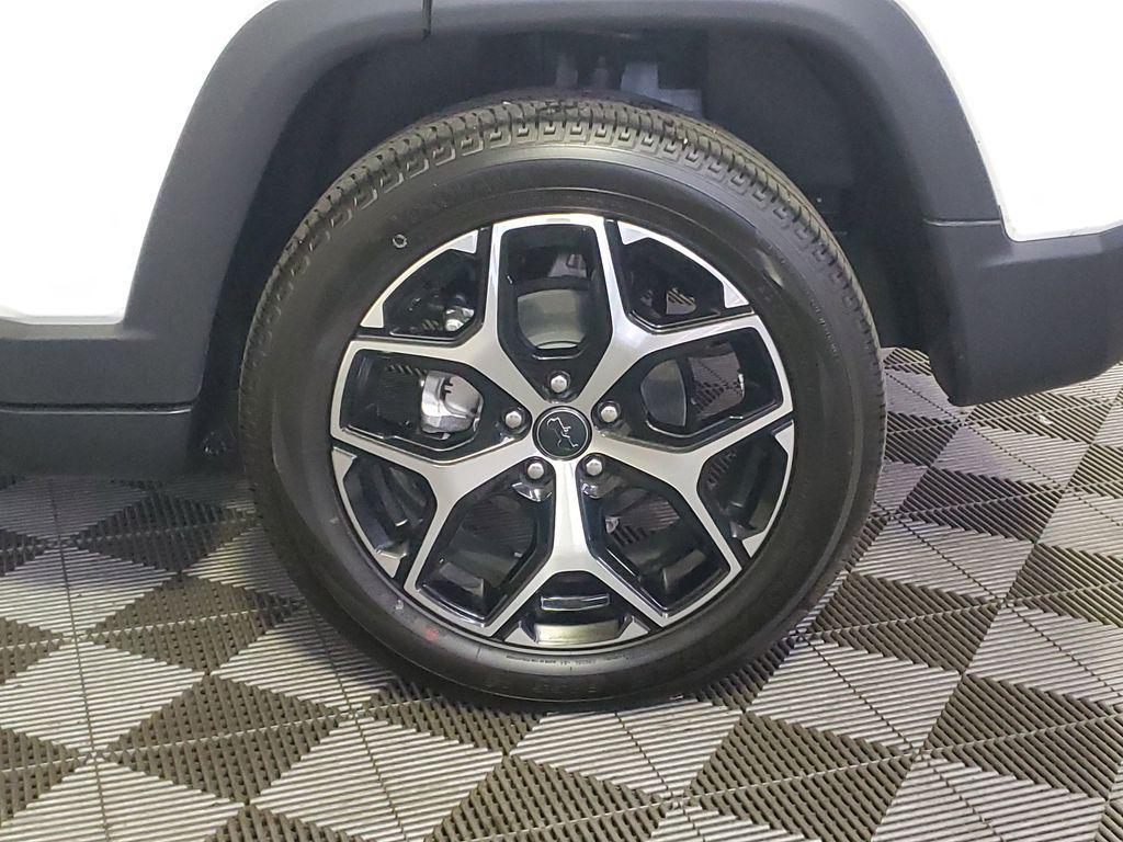 new 2025 Jeep Compass car, priced at $28,989