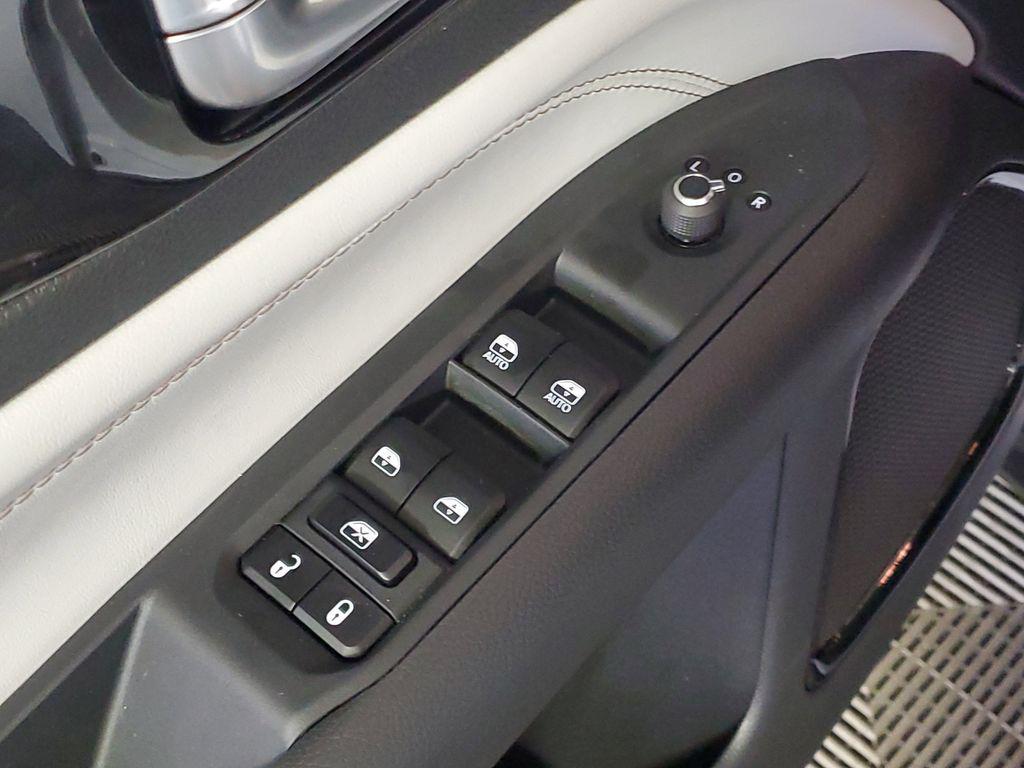 new 2025 Jeep Compass car, priced at $28,989