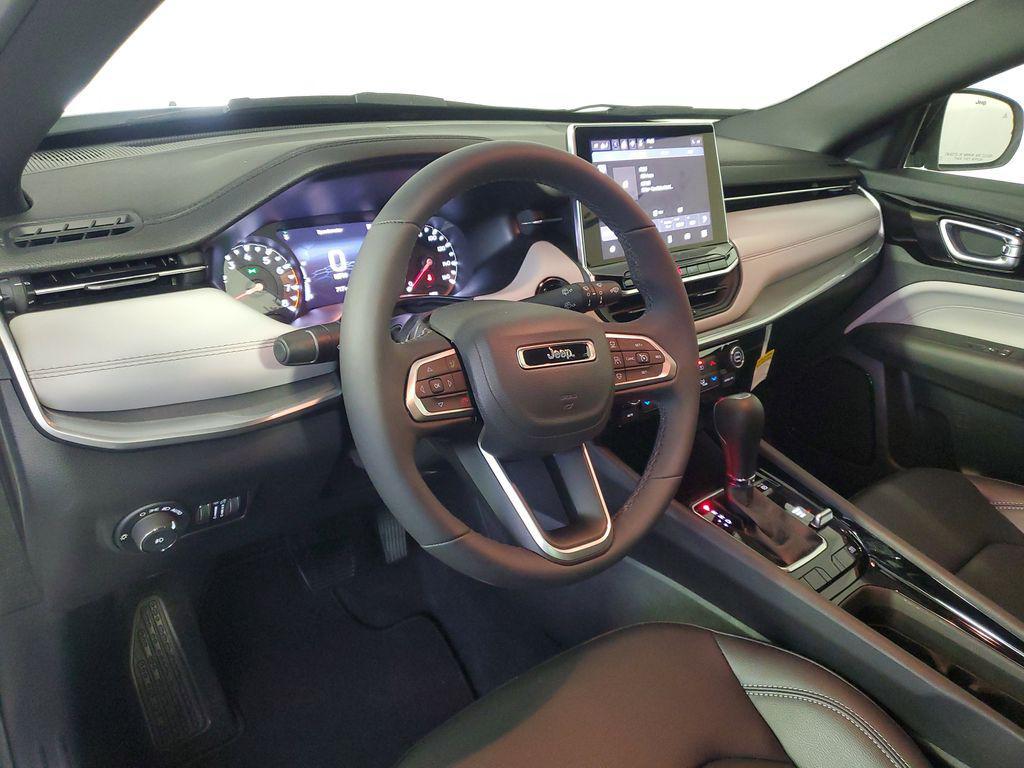 new 2025 Jeep Compass car, priced at $28,989