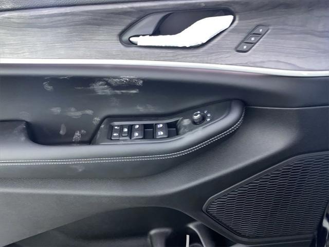 new 2025 Jeep Grand Cherokee car, priced at $42,605