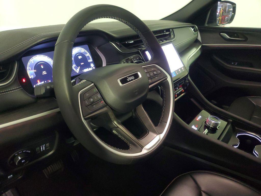 used 2024 Jeep Grand Cherokee car, priced at $32,740