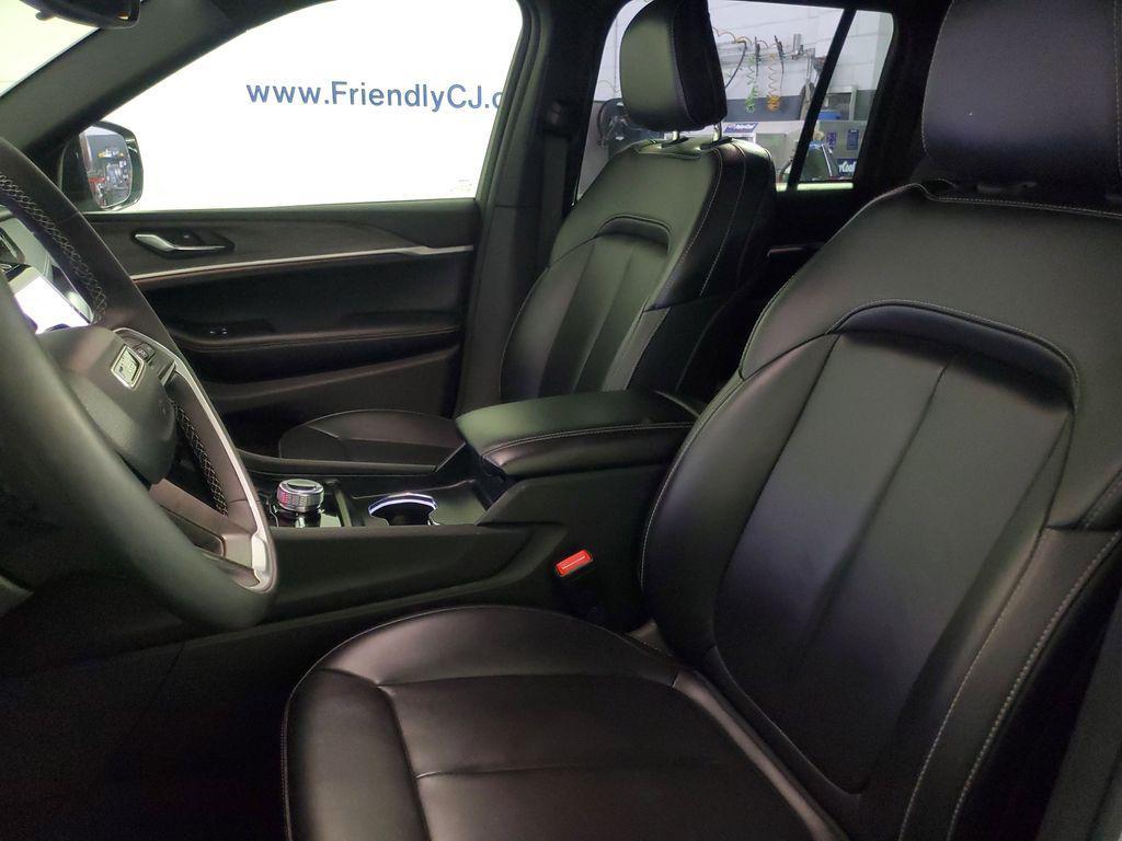 used 2024 Jeep Grand Cherokee car, priced at $32,740