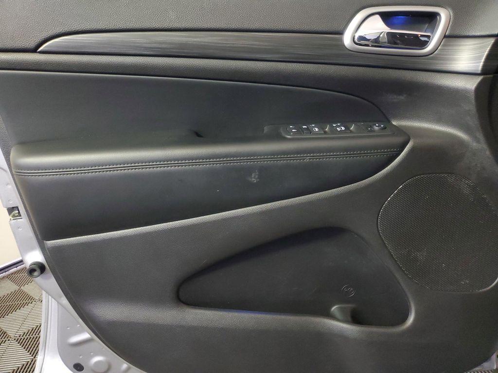used 2019 Jeep Grand Cherokee car, priced at $21,706