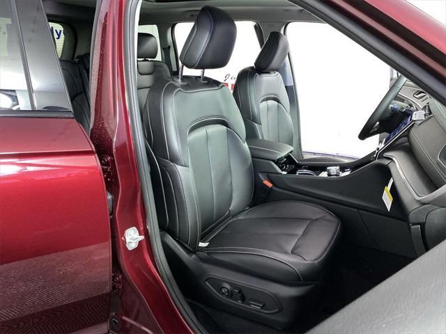 new 2025 Jeep Grand Cherokee car, priced at $42,605