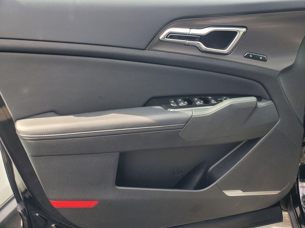 used 2025 Kia Sportage car, priced at $29,700