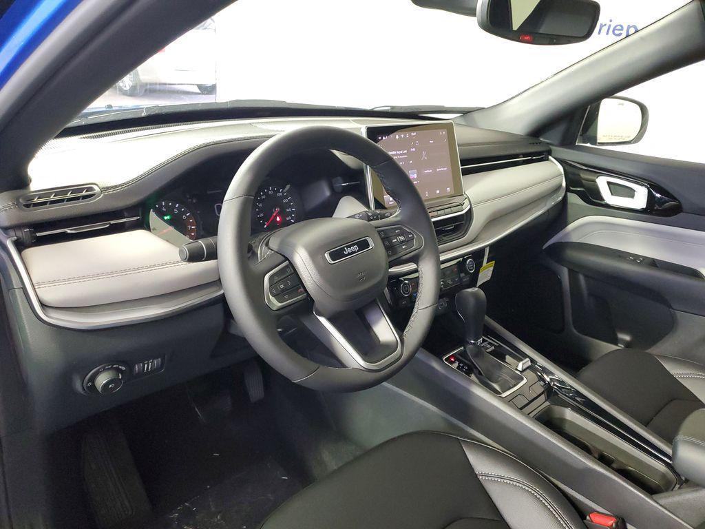 new 2025 Jeep Compass car, priced at $28,589