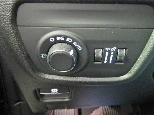 new 2025 Jeep Grand Cherokee L car, priced at $40,964