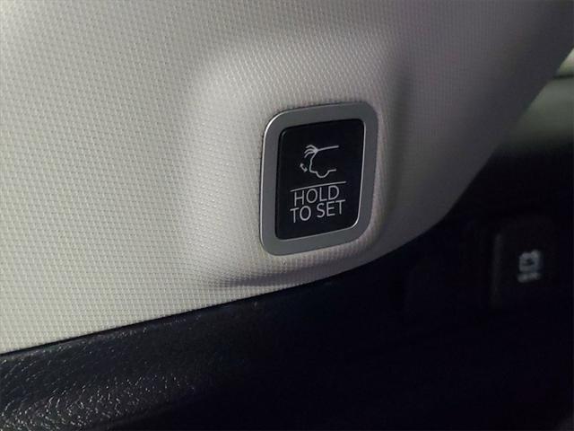 used 2023 Jeep Grand Cherokee car, priced at $32,354