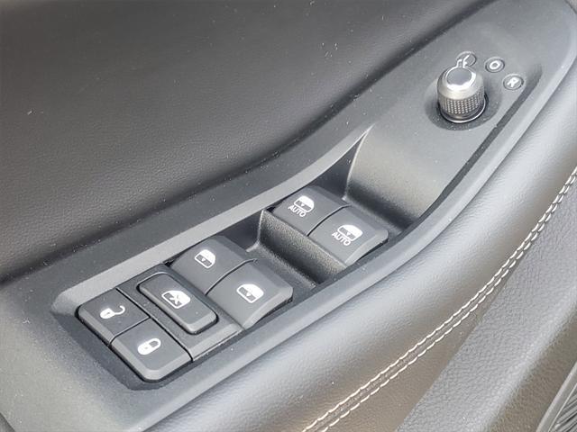 used 2023 Jeep Grand Cherokee car, priced at $32,354