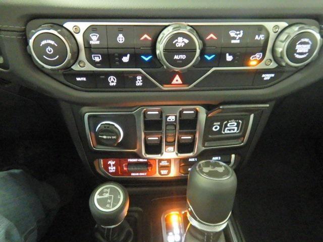 new 2025 Jeep Wrangler car, priced at $53,065