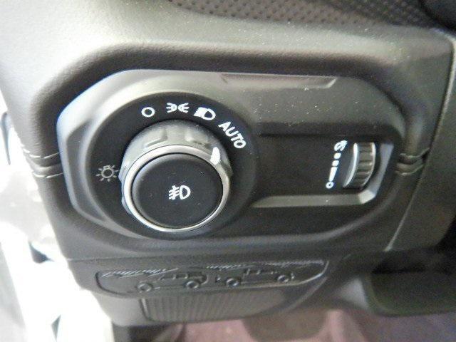 new 2025 Jeep Wrangler car, priced at $53,065