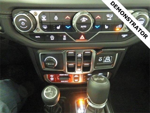 new 2025 Jeep Wrangler car, priced at $54,989