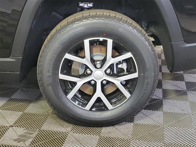 new 2025 Jeep Grand Cherokee L car, priced at $43,217
