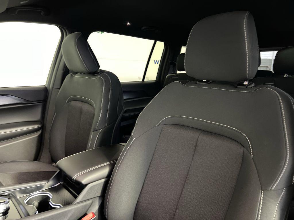 new 2025 Jeep Grand Cherokee L car, priced at $40,156
