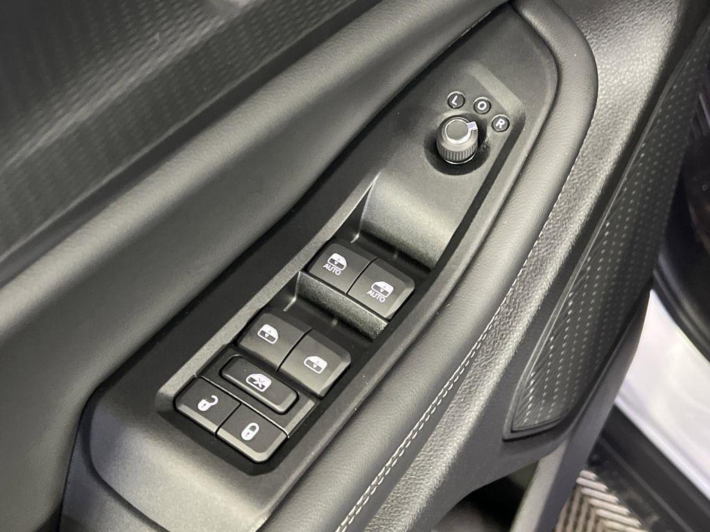 new 2025 Jeep Grand Cherokee L car, priced at $40,156