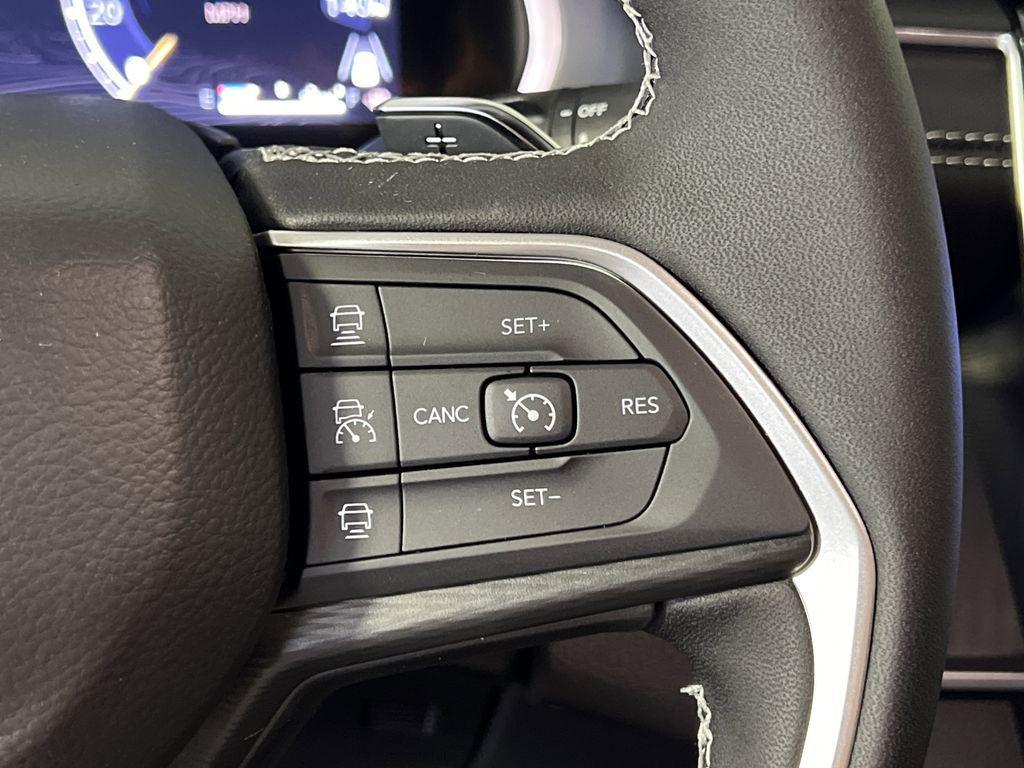 new 2025 Jeep Grand Cherokee L car, priced at $40,156