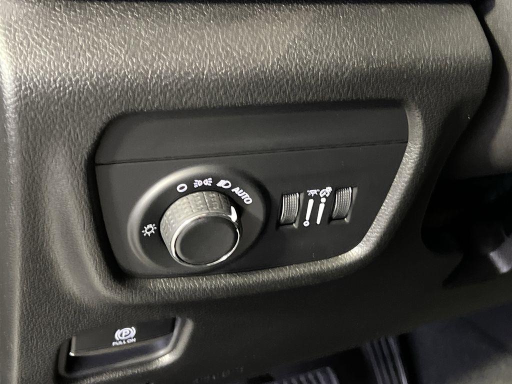new 2025 Jeep Grand Cherokee L car, priced at $40,156