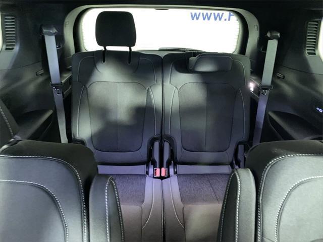 new 2025 Jeep Grand Cherokee L car, priced at $38,037
