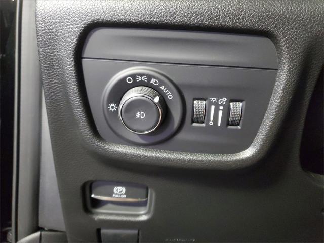 new 2025 Jeep Grand Cherokee car, priced at $41,355