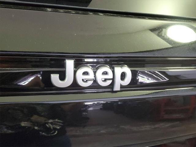new 2025 Jeep Grand Cherokee car, priced at $41,355