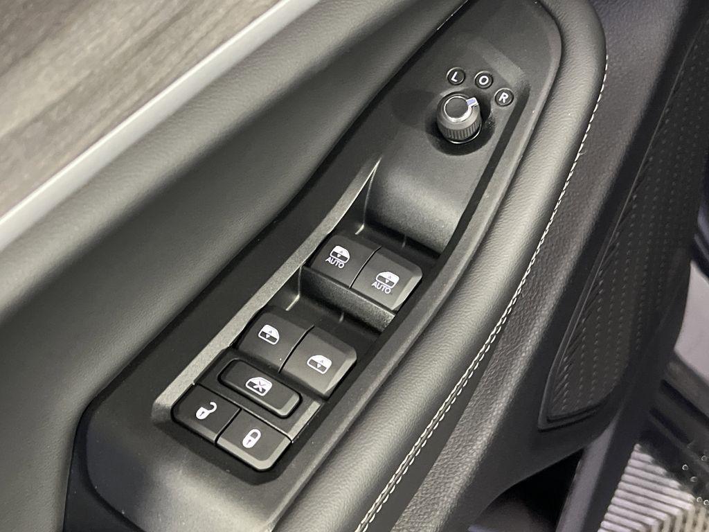 new 2025 Jeep Grand Cherokee car, priced at $40,974