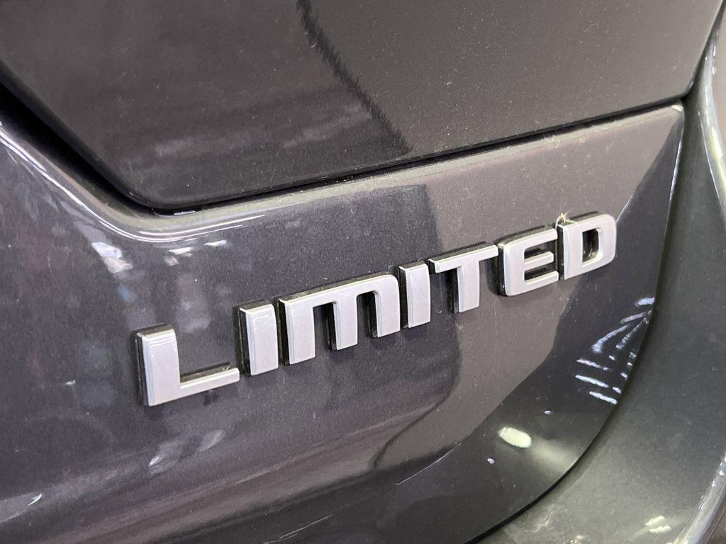 new 2025 Jeep Grand Cherokee car, priced at $40,974