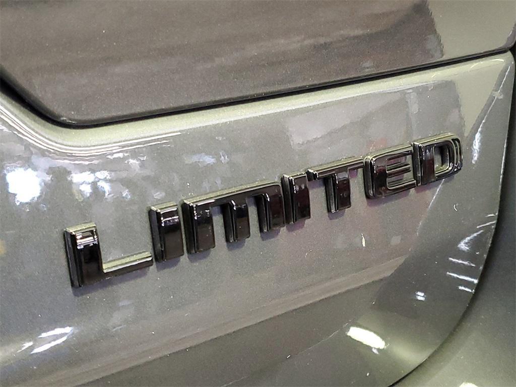new 2025 Jeep Grand Cherokee car, priced at $43,685