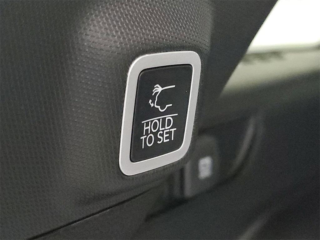 new 2025 Jeep Grand Cherokee car, priced at $43,685