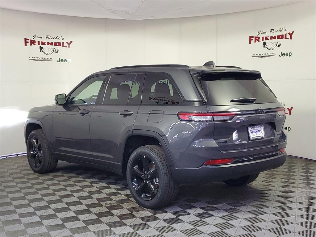 new 2025 Jeep Grand Cherokee car, priced at $43,685
