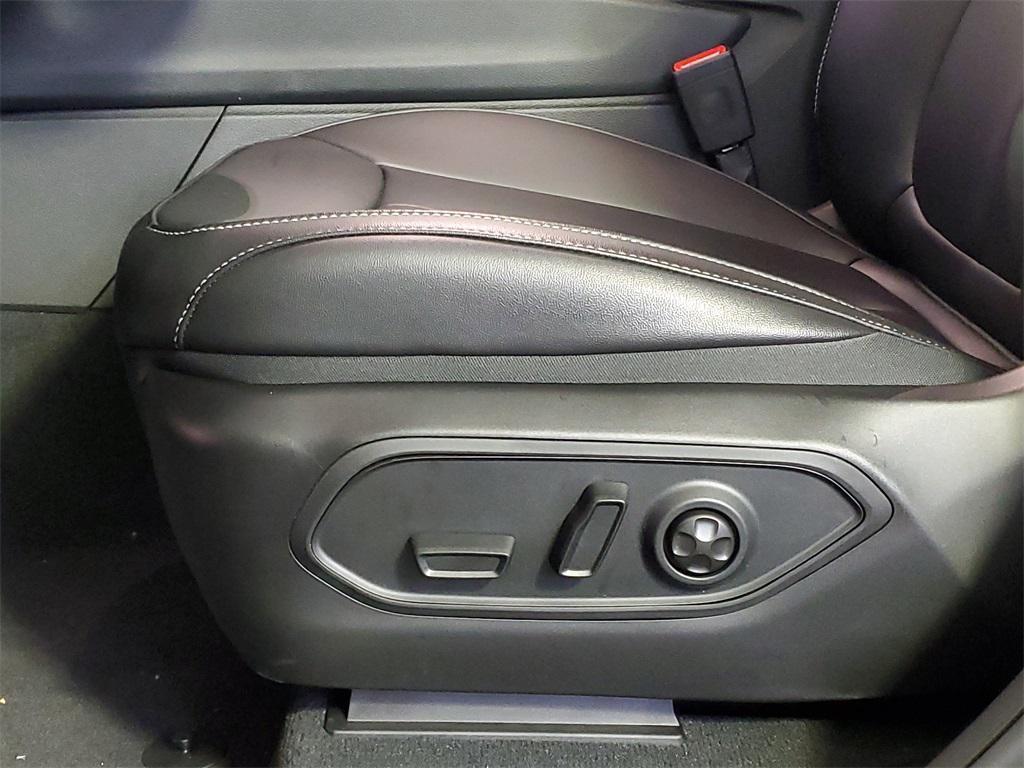 new 2025 Jeep Grand Cherokee car, priced at $43,685