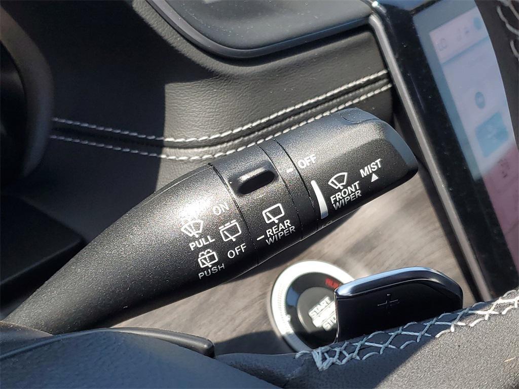 new 2025 Jeep Grand Cherokee car, priced at $43,685