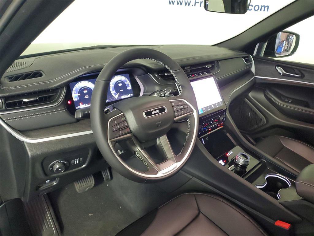new 2025 Jeep Grand Cherokee car, priced at $43,685