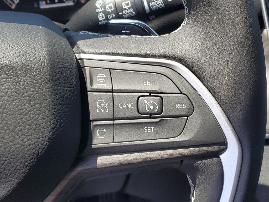 new 2025 Jeep Grand Cherokee car, priced at $43,685