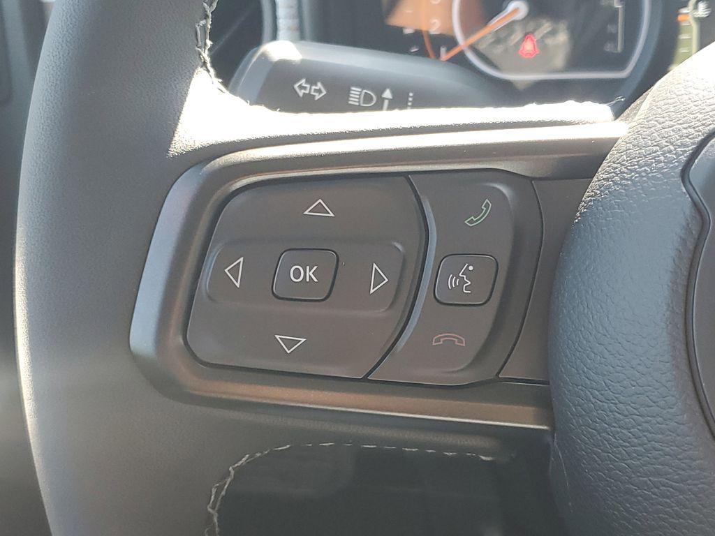 new 2025 Jeep Wrangler car, priced at $46,595