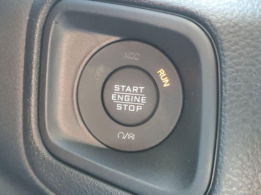 new 2025 Jeep Wrangler car, priced at $46,595