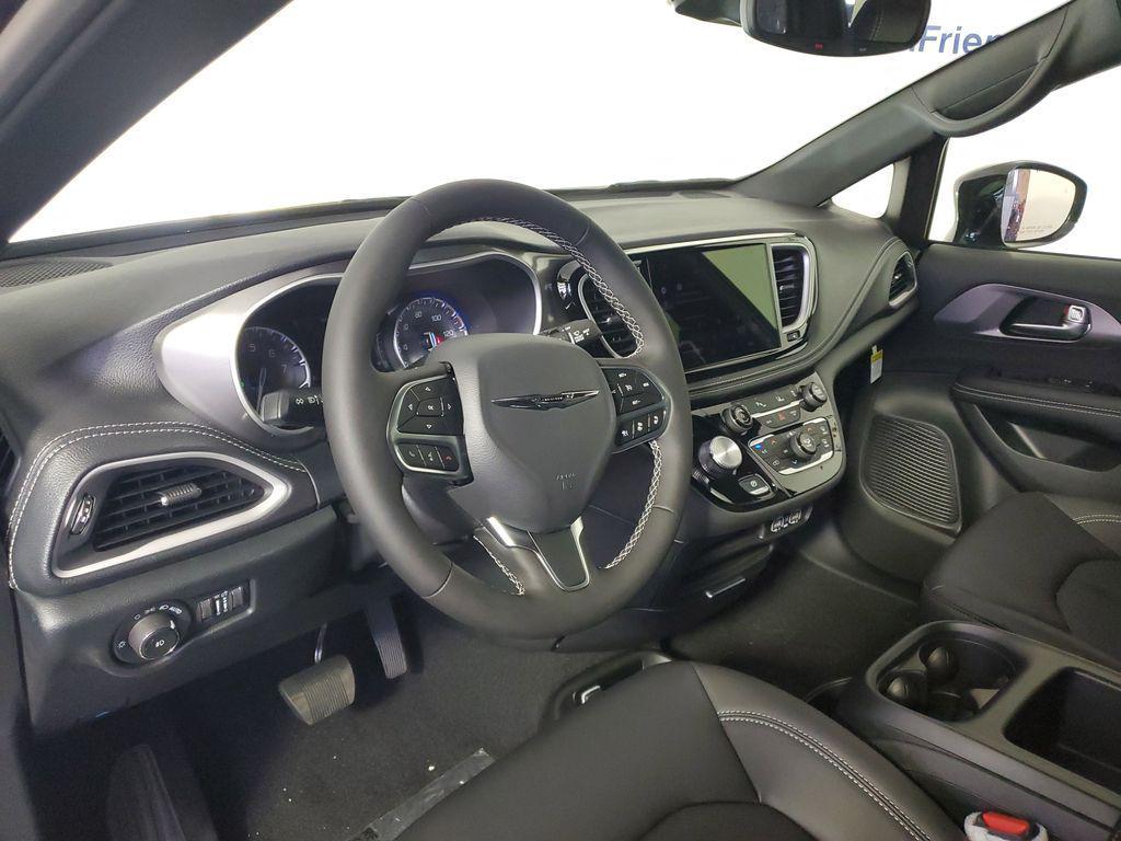 new 2025 Chrysler Pacifica car, priced at $40,993