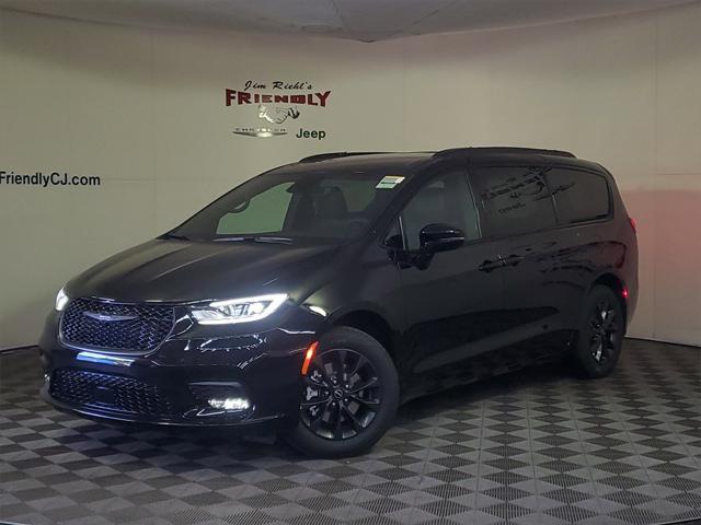 new 2025 Chrysler Pacifica car, priced at $40,550