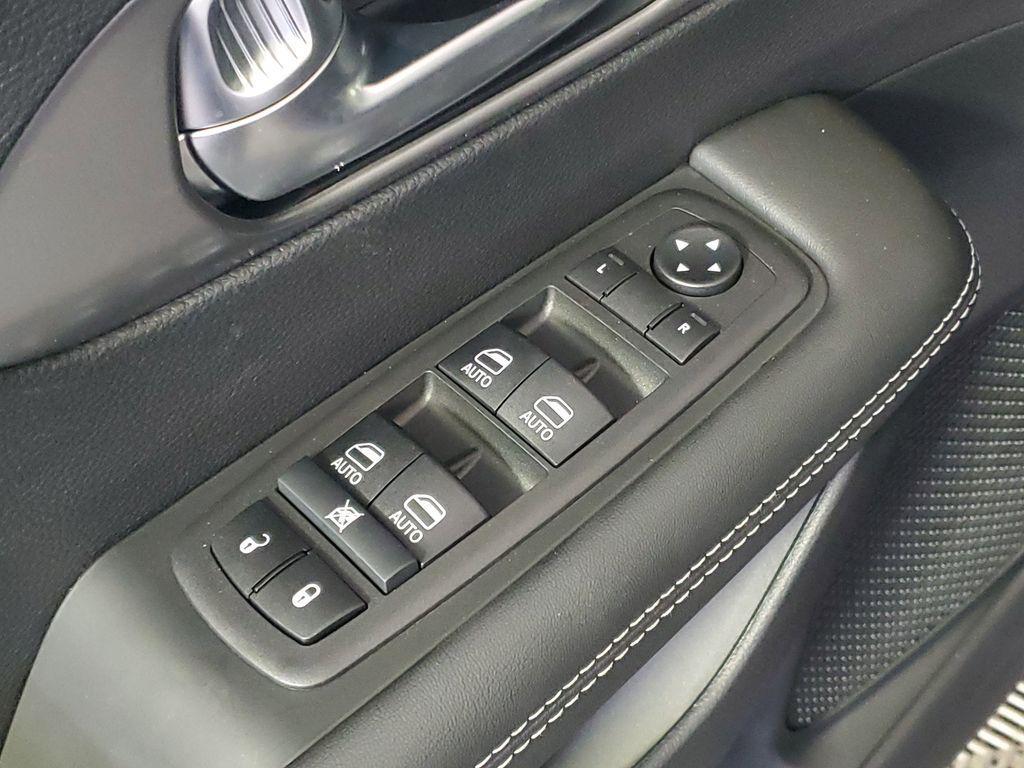new 2025 Chrysler Pacifica car, priced at $40,993