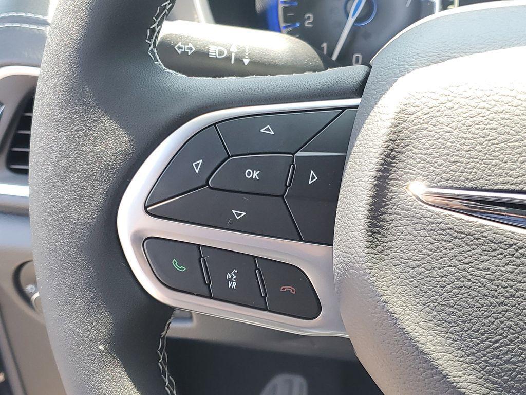 new 2025 Chrysler Pacifica car, priced at $40,993