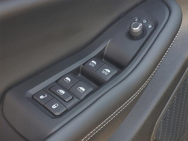 used 2023 Jeep Grand Cherokee car, priced at $33,949
